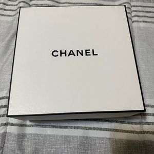 Chanel gift box